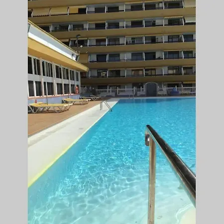 Апартаменти Yumbo Perfect Location Free Fast Wifi