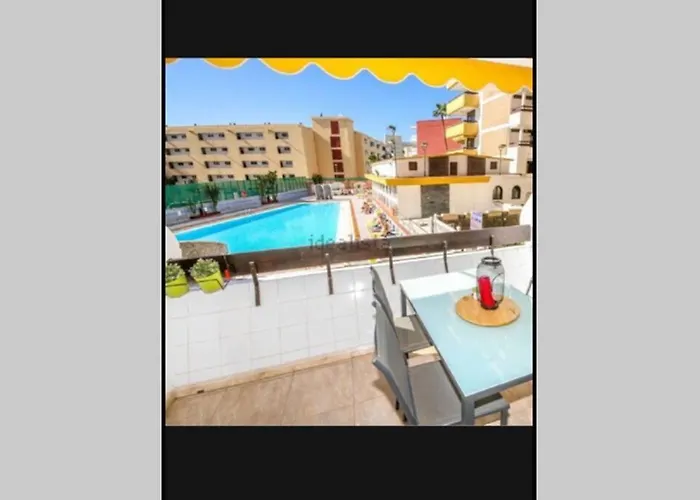 Апартаменти Yumbo Perfect Location Free Fast Wifi *