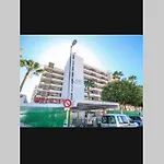 Yumbo Perfect Location Free Fast Wifi *