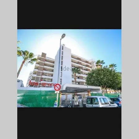 Yumbo Perfect Location Free Fast Wifi *