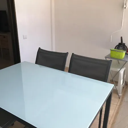 Yumbo Perfect Location Free Fast Wifi