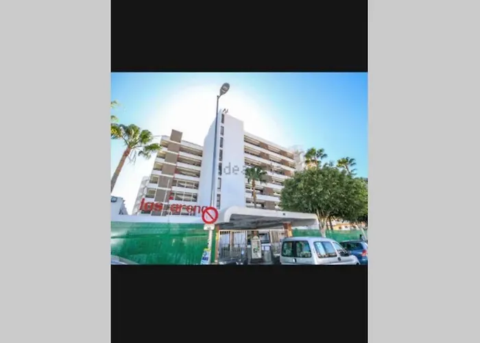 Yumbo Perfect Location Free Fast Wifi *