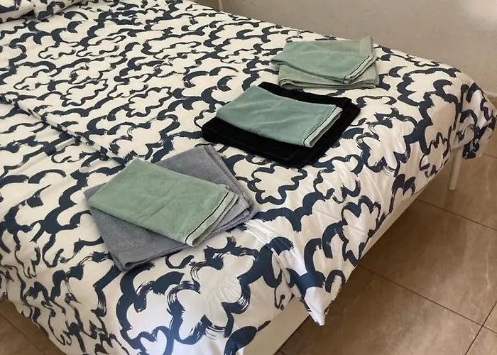 Yumbo Perfect Location Free Fast Wifi *