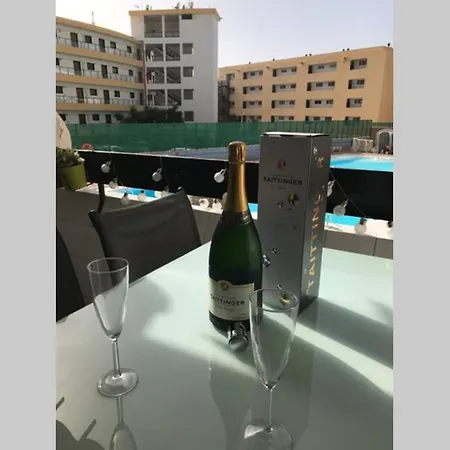 Yumbo Perfect Location Free Fast Wifi *