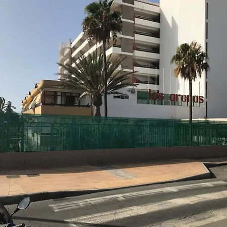 Yumbo Perfect Location Free Fast Wifi *