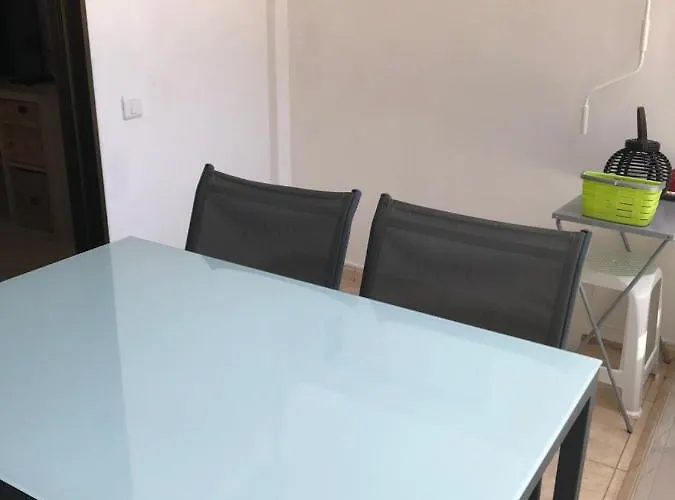 Yumbo Perfect Location Free Fast Wifi